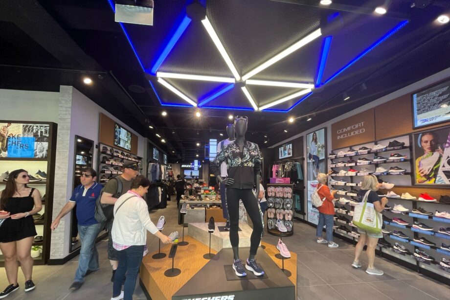 Image of the inside of Skechers