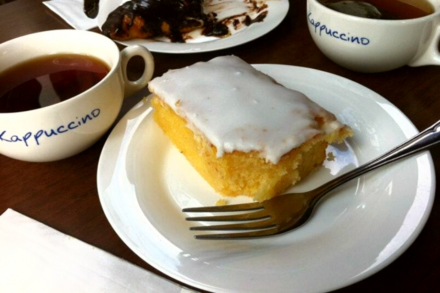 image of coffee and cake at Kappuccino in Kingston