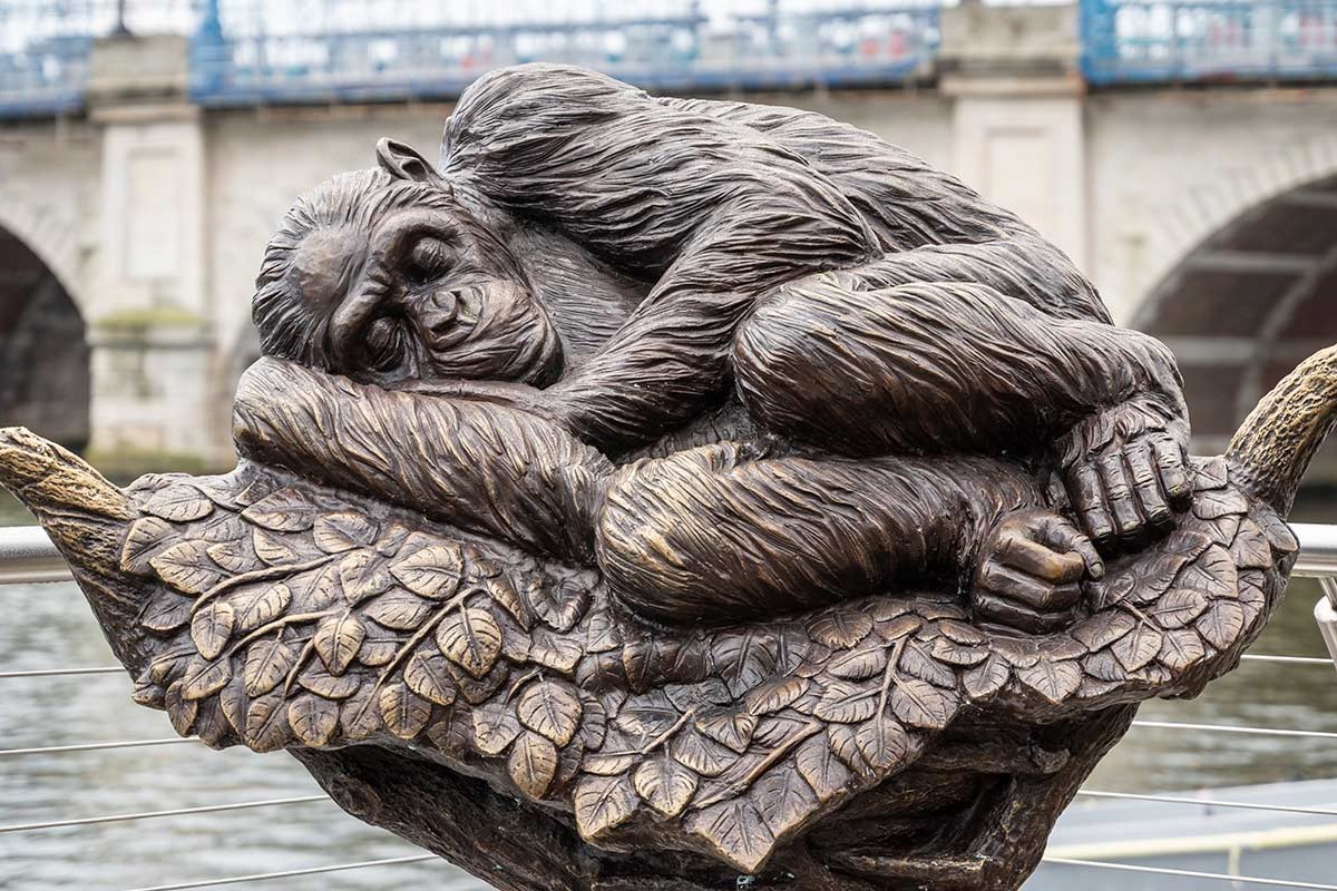 10 Adorable Bronze Animal Statues That You Will Want To Hug